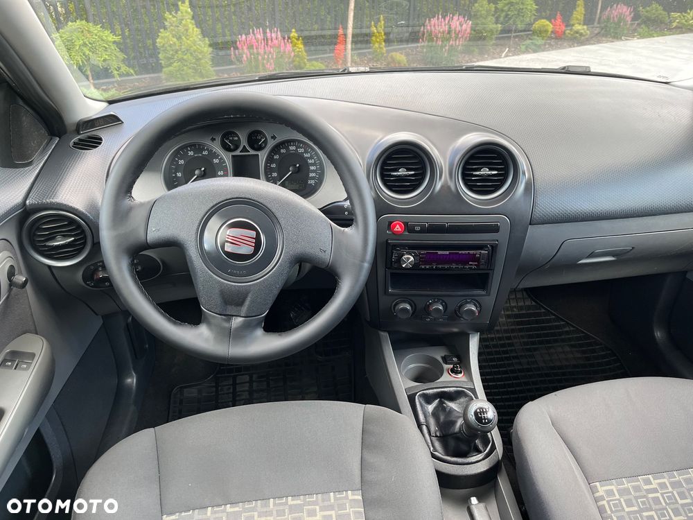 Seat Ibiza 1.4 16V Passion - 11
