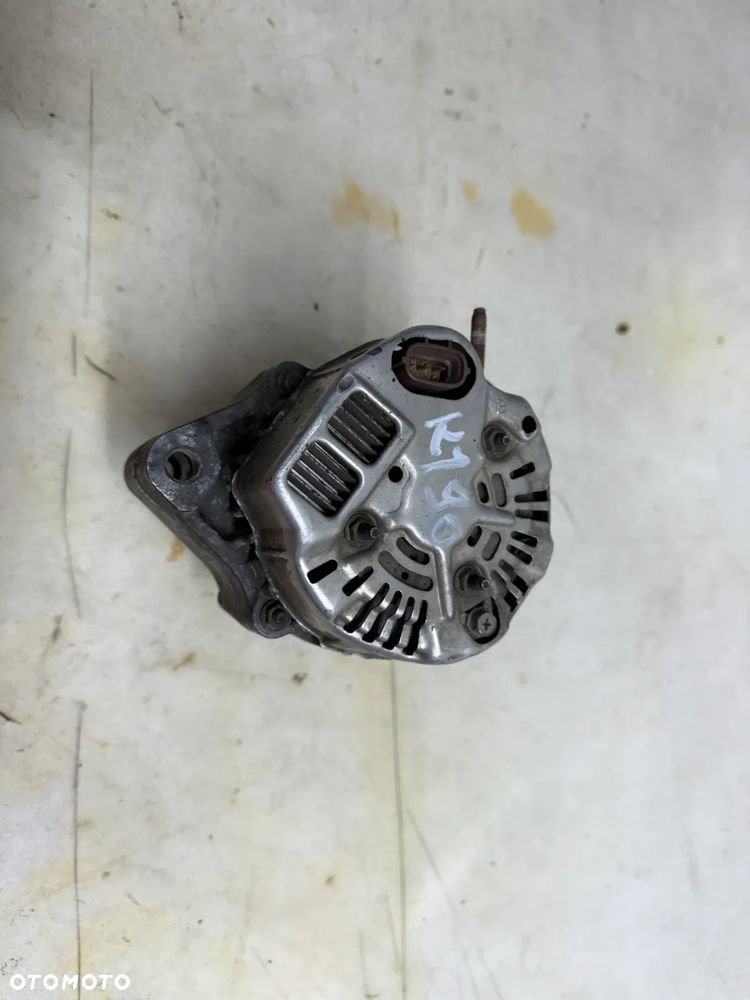 Alternator Toyota Land Cruiser KJ90 - 27060-67110 - ORYGINALNY - 1