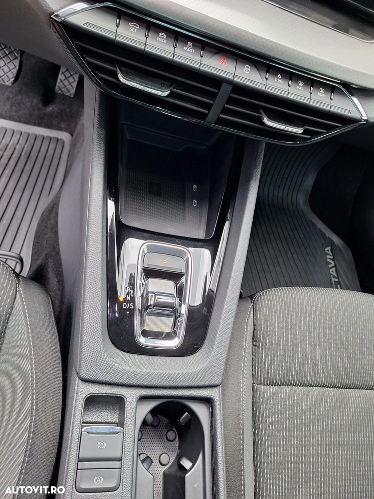 Skoda Octavia 1.5 TSI DSG MHEV Style - 31