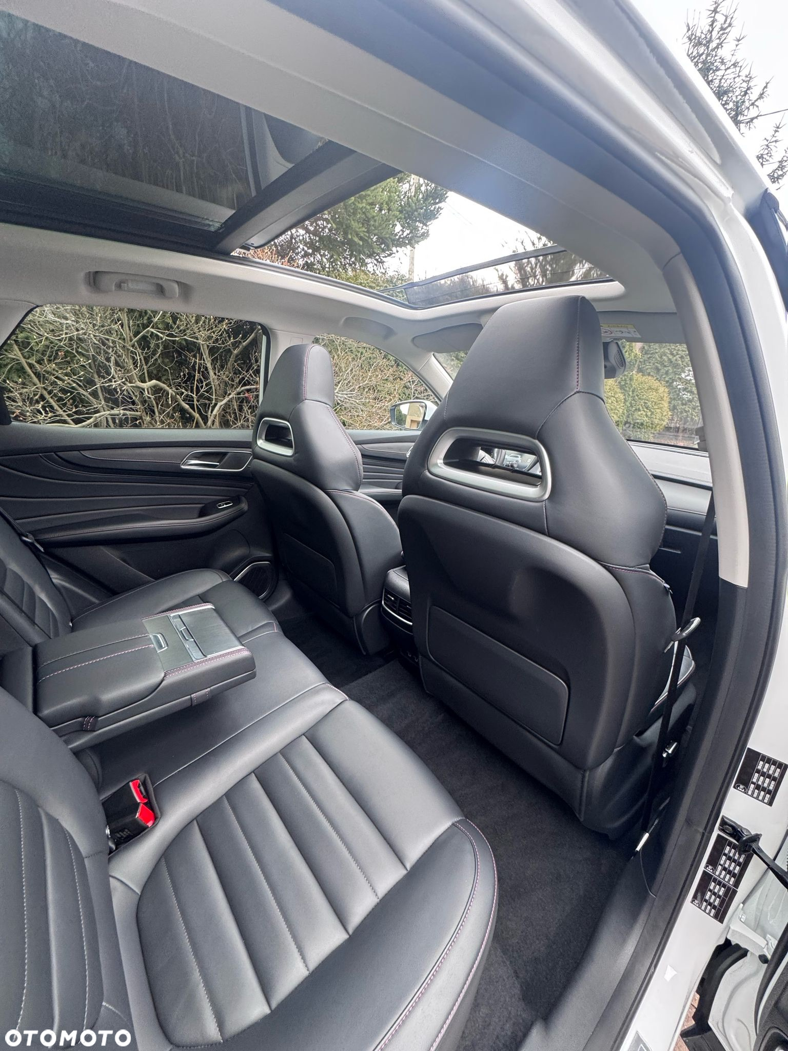 MG EHS 1.5T-GDI PHEV Luxury - 12
