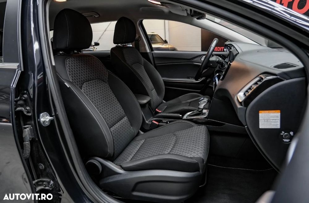 Kia Ceed 1.6 CRDi (48V Mild-Hybrid) DCT7 Spirit - 4