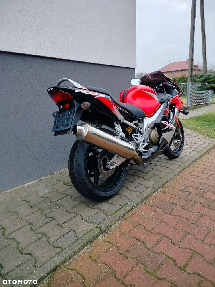 Honda CBR - 7
