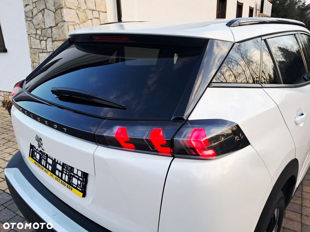 Peugeot 2008 1.2 Pure Tech GPF Allure S&S - 38