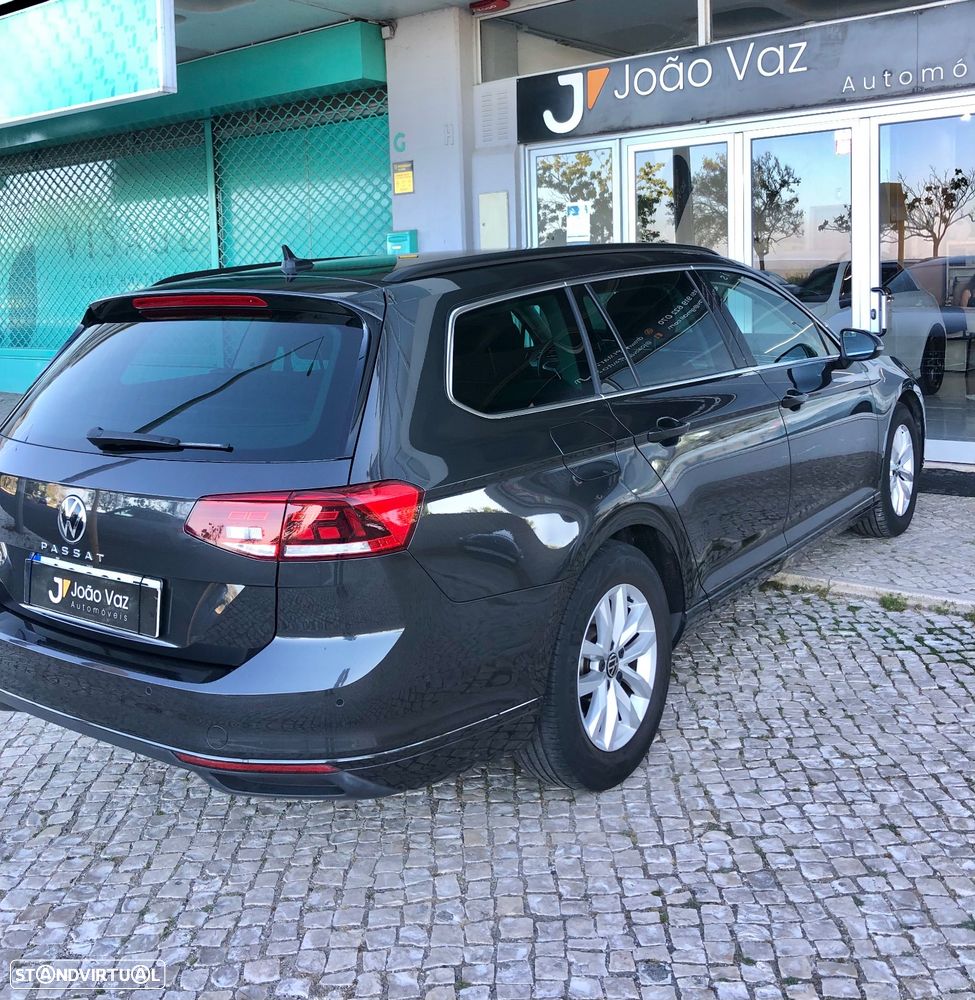 VW Passat Variant 2.0 TDI Business DSG - 12
