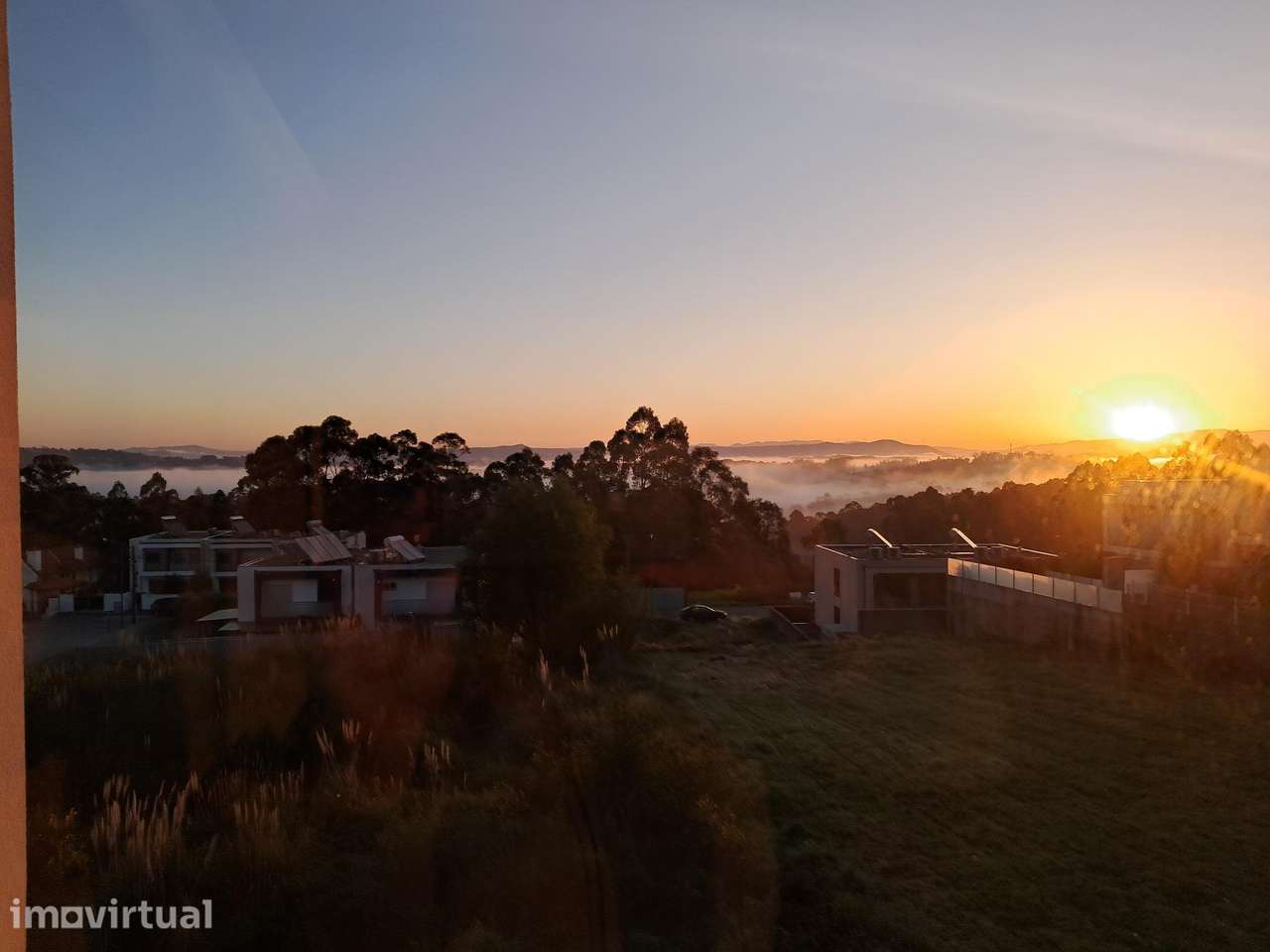 Moradia T3 +1 de 3 Frentes, com Jardim e Garagem - Grande imagem: 2/54