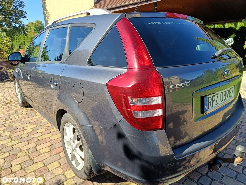 Kia Ceed - 3