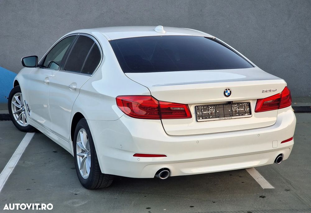 BMW Seria 5 525d Aut. Luxury Line - 8