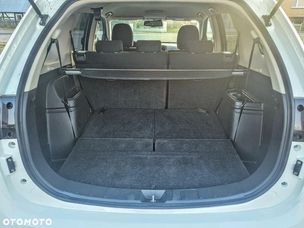 Mitsubishi Outlander 2.2 DI-D 4WD Automatik Diamant Edition - 7