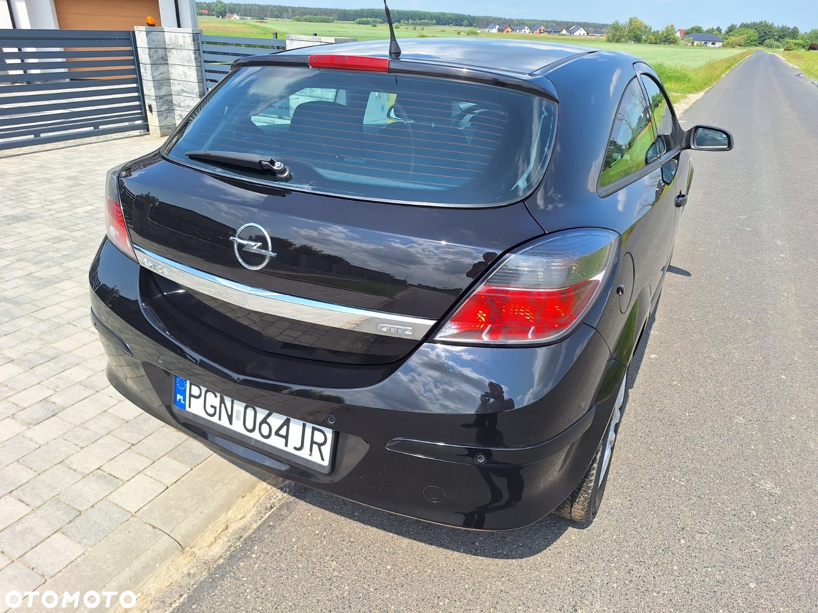 Opel Astra GTC 1.6 - 5