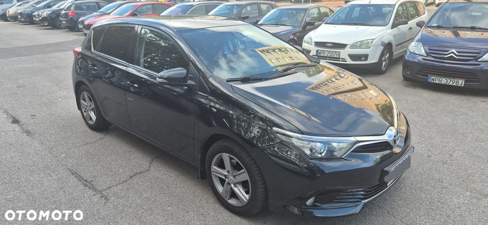 Toyota Auris 1.6 Premium - 3
