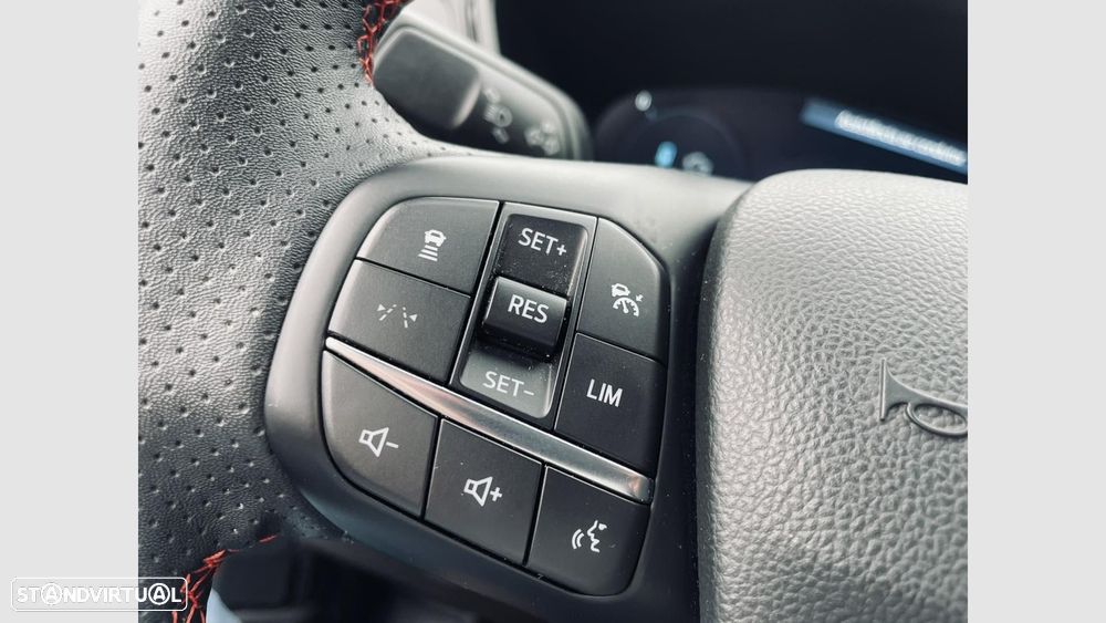 Ford Kuga 2.5 PHEV ST-Line X - 17