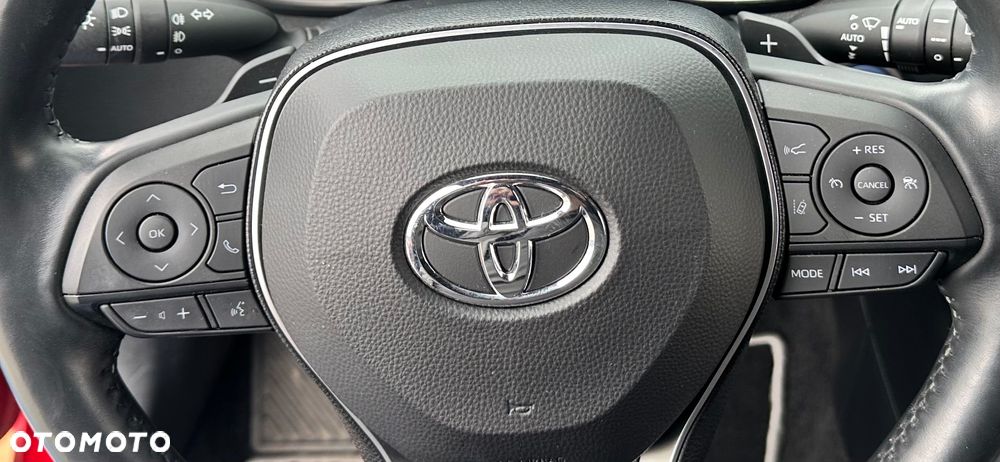 Toyota Corolla 2.0 Hybrid Executive - 27