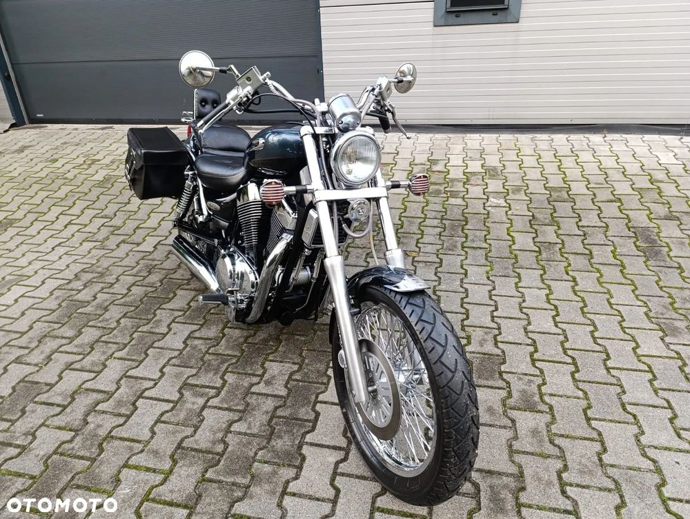 Suzuki Intruder - 16