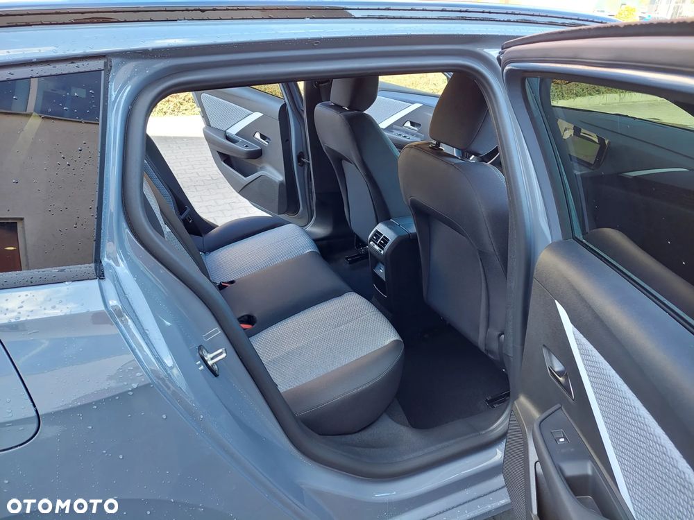 Opel Astra 1.2 T Business Edition S&S - 35