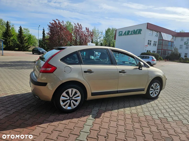 Citroën C4 1.4 16V Impress - 11
