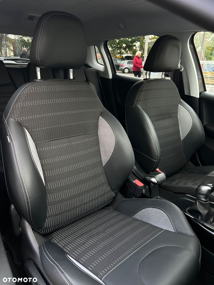 Peugeot 2008 1.2 Pure Tech Allure S&S - 22