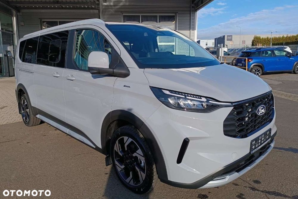 Ford Tourneo Custom - 9