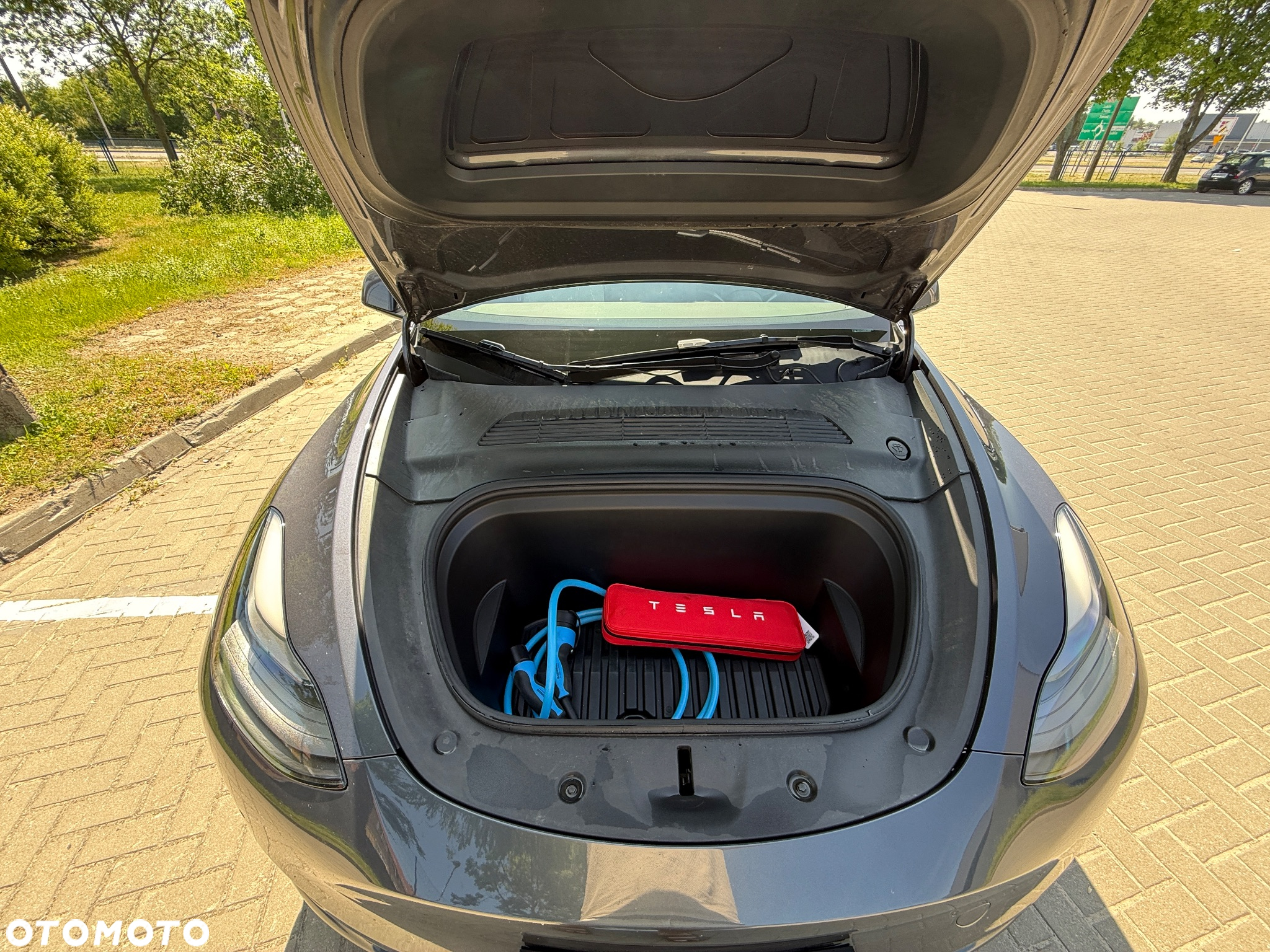 Tesla Y Long Range AWD - 15