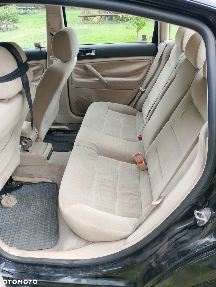Volkswagen Passat 1.8T Comfortline - 8