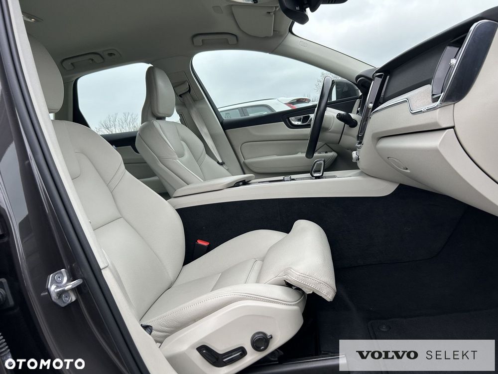 Volvo XC 60 - 22