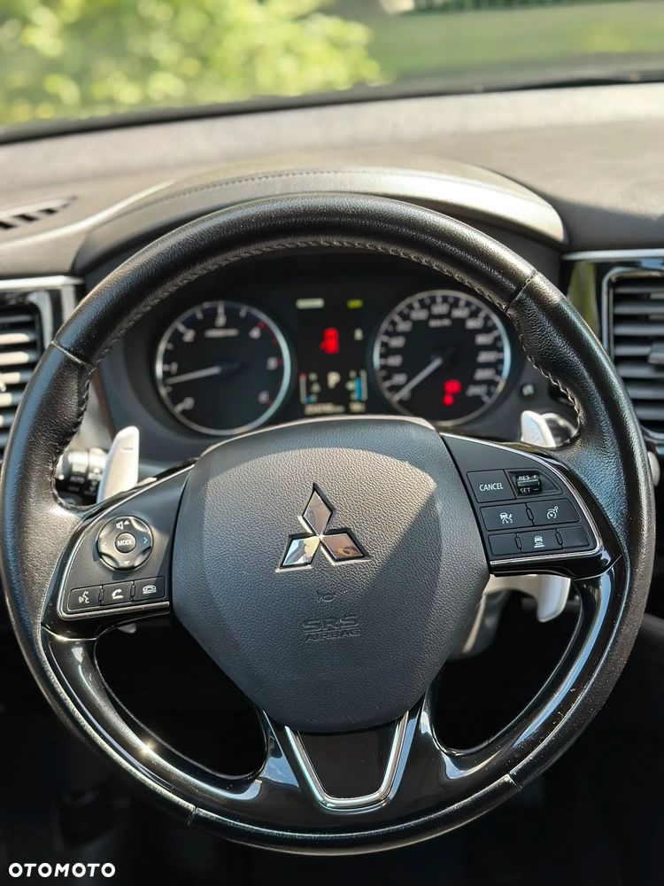 Mitsubishi Outlander 2.2 DID Instyle Navi 4WD - 31