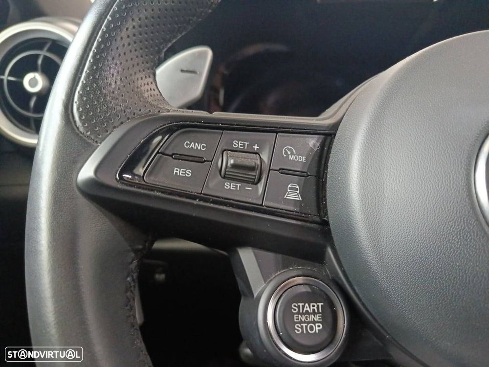 Alfa Romeo Tonale 1.5 Hybrid Edizione Speciale - 16