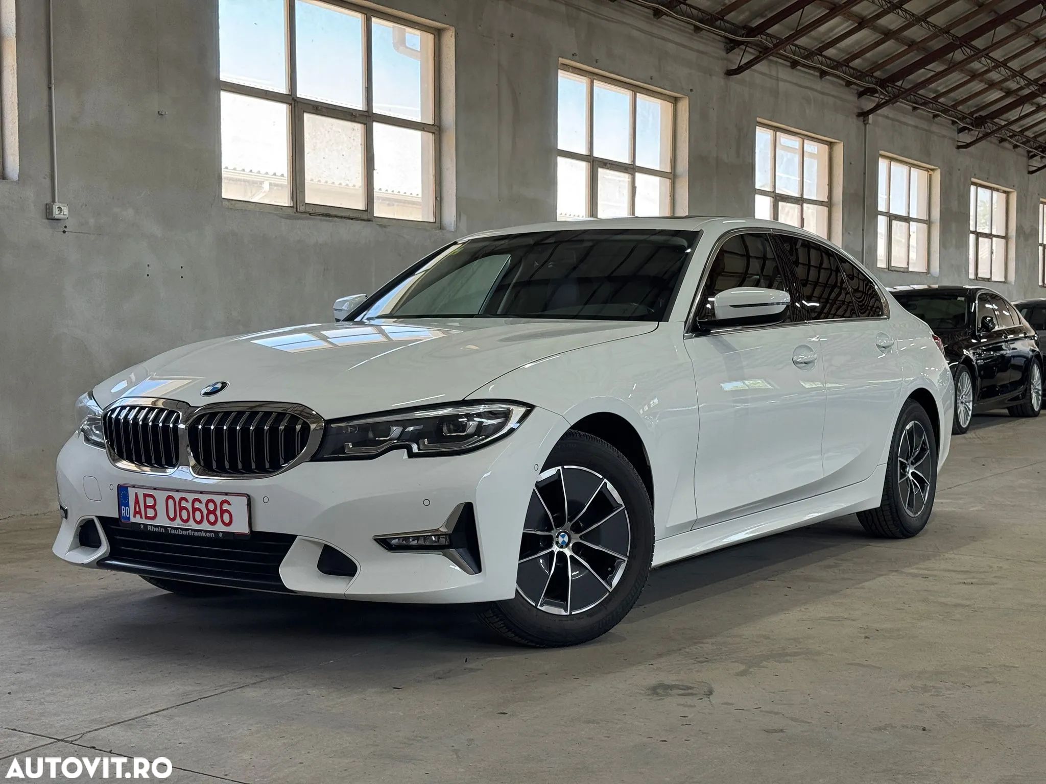 BMW Seria 3 320d AT MHEV - 1