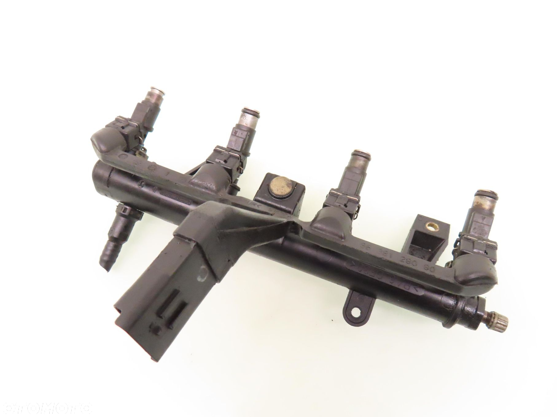 LISTWA WTRYSKOWA PEUGEOT 206 1.4 9628982980C 9638128080 - 6