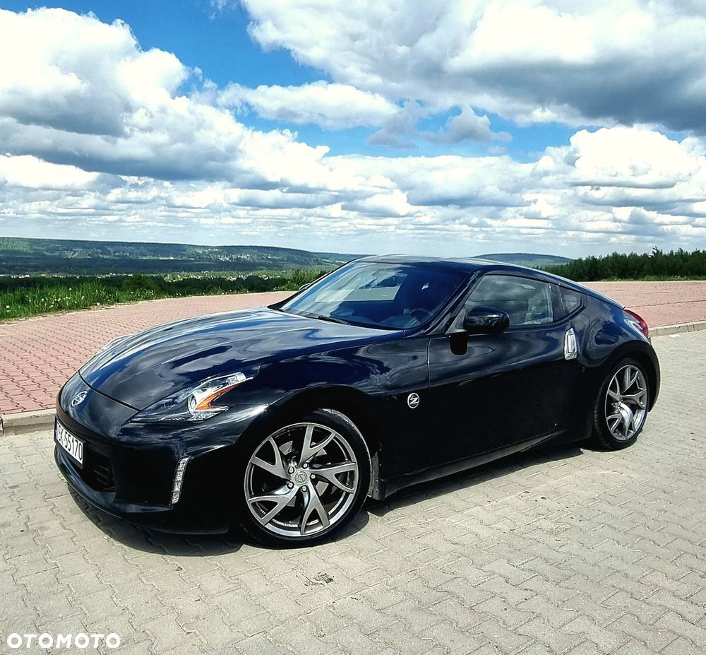 Nissan 370 Z - 8
