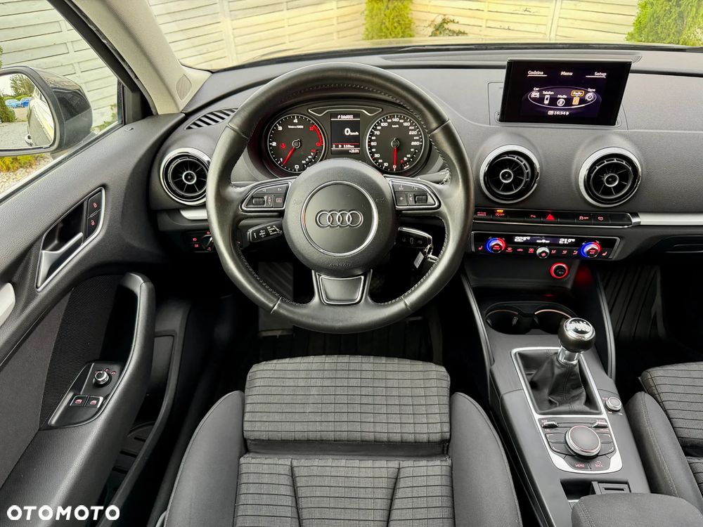 Audi A3 3-drzwiowe 2.0 TDI design - 6
