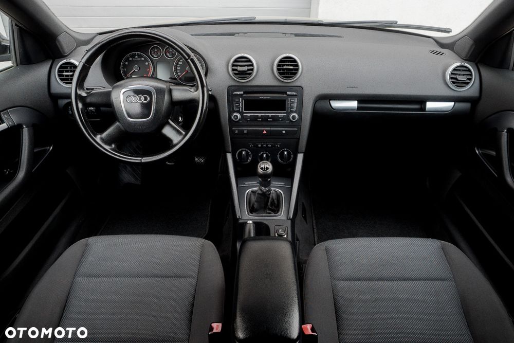 Audi A3 Cabrio 1.6 Attraction - 34