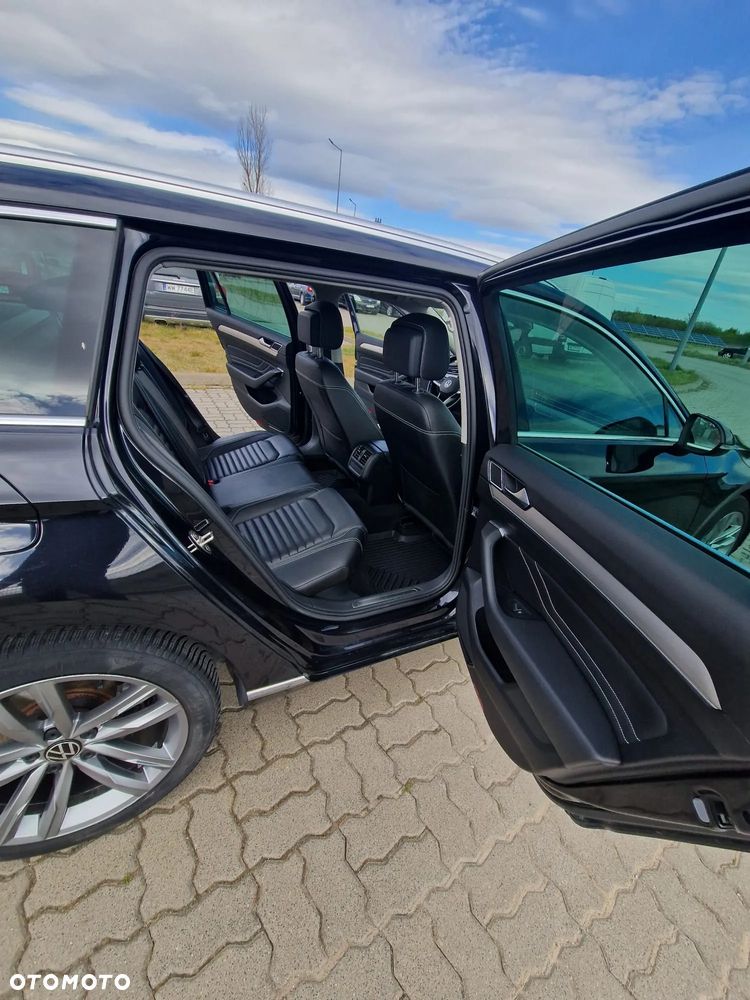 Volkswagen Passat 2.0 TDI Elegance DSG - 8