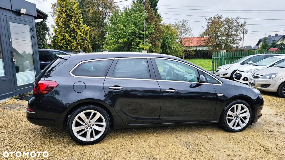 Opel Astra 1.4 Turbo Cosmo - 11
