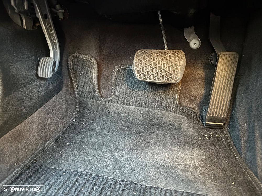 Mercedes-Benz CLK 230 - 13