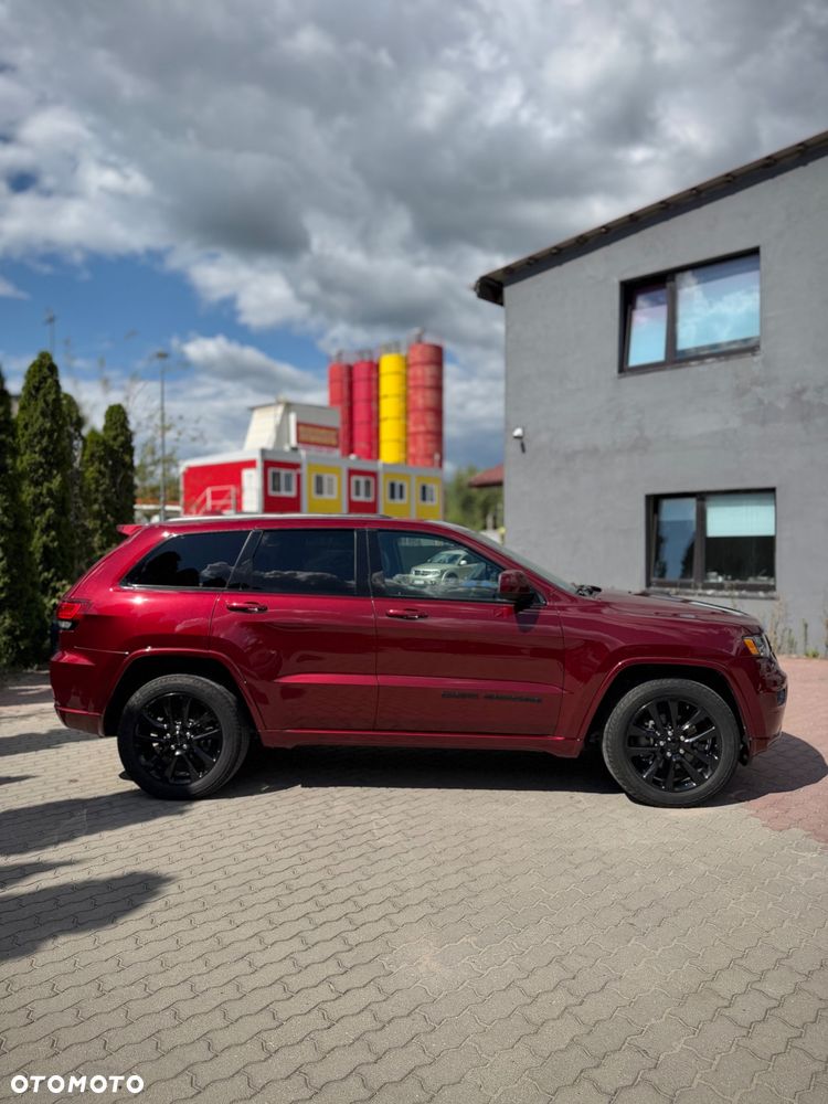 Jeep Grand Cherokee - 13