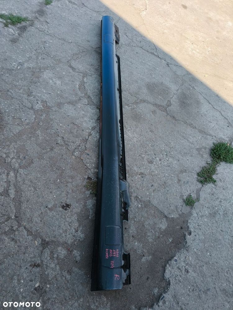 MERCEDES E KLASA W212 AMG KOMBI LISTWA PROGOWA PRAWA 197 - 1