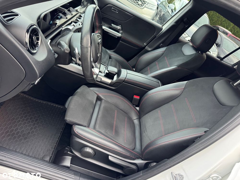 Mercedes-Benz GLB 250 4Matic 8G-DCT AMG Line - 19