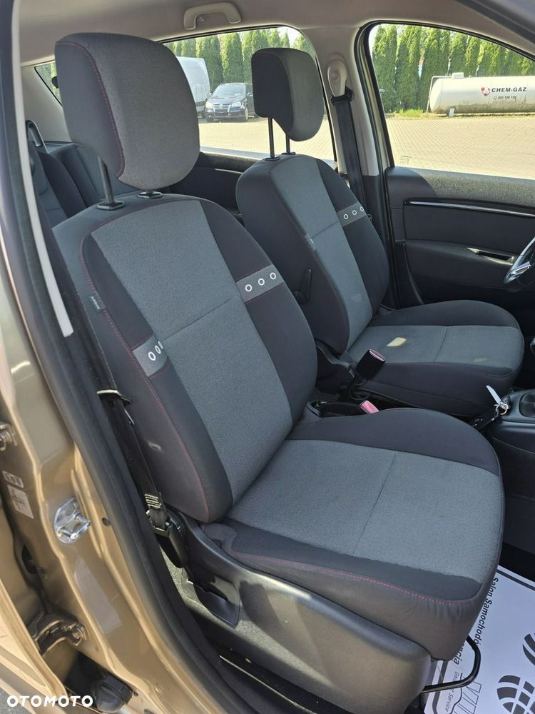 Renault Grand Scenic - 31