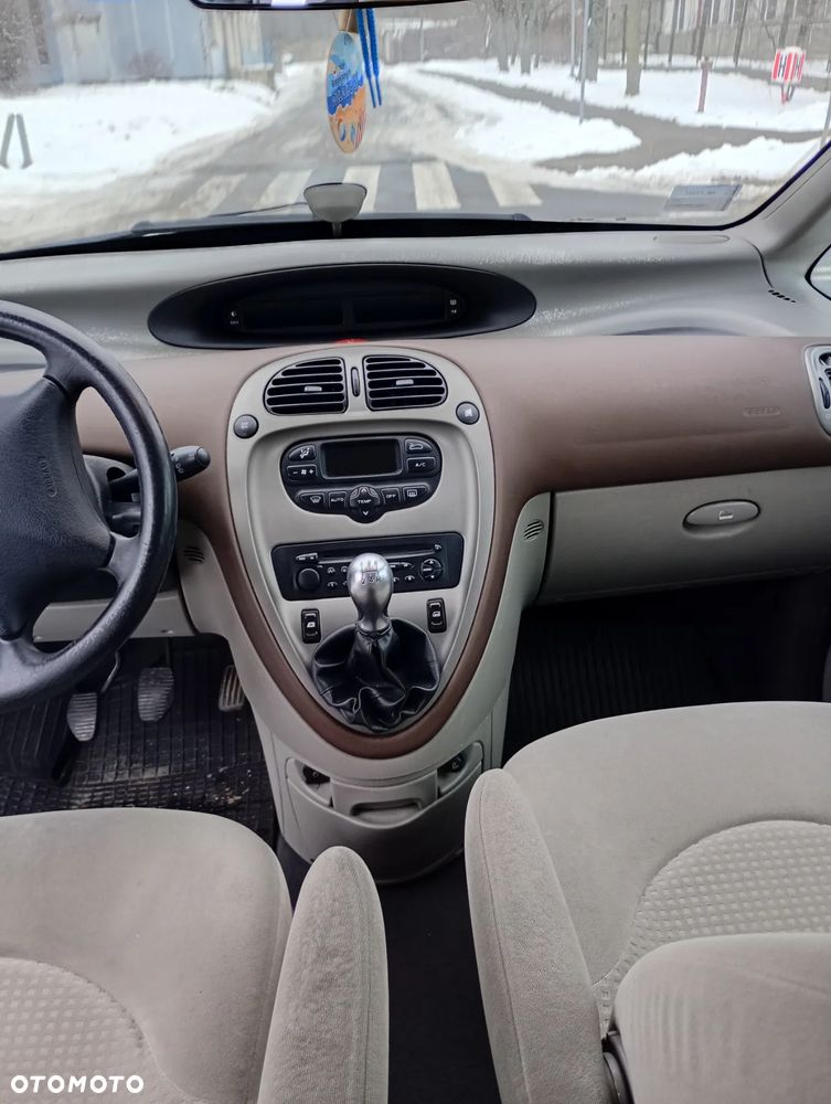 Citroën Xsara Picasso 1.8i 16V Exclusive - 12