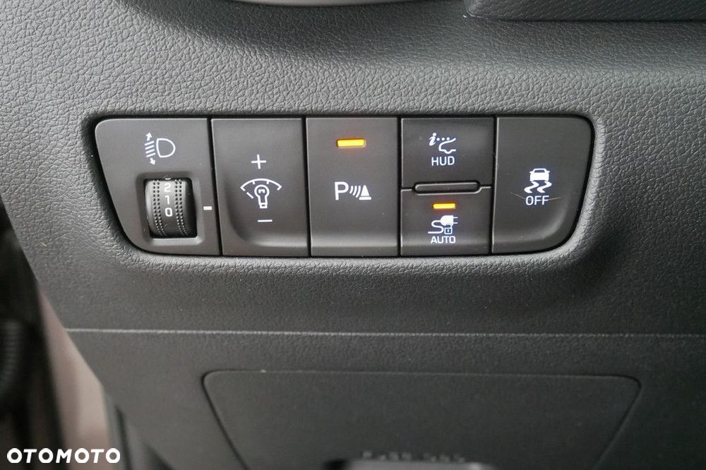 Hyundai Kona 64kWh Executive - 33