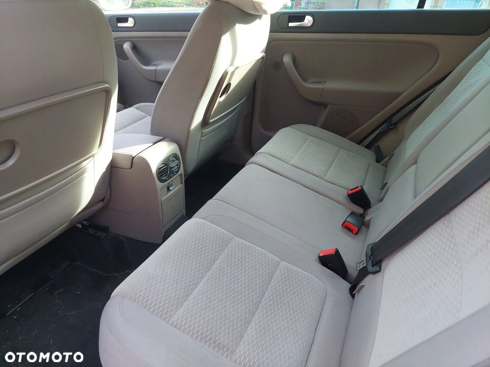 Volkswagen Golf Plus - 4