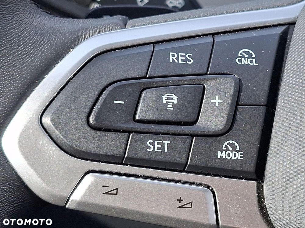 Volkswagen Tiguan - 19