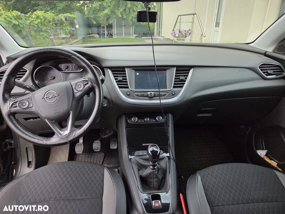 Opel Grandland X 1.2 Turbo START/STOP Innovation - 2