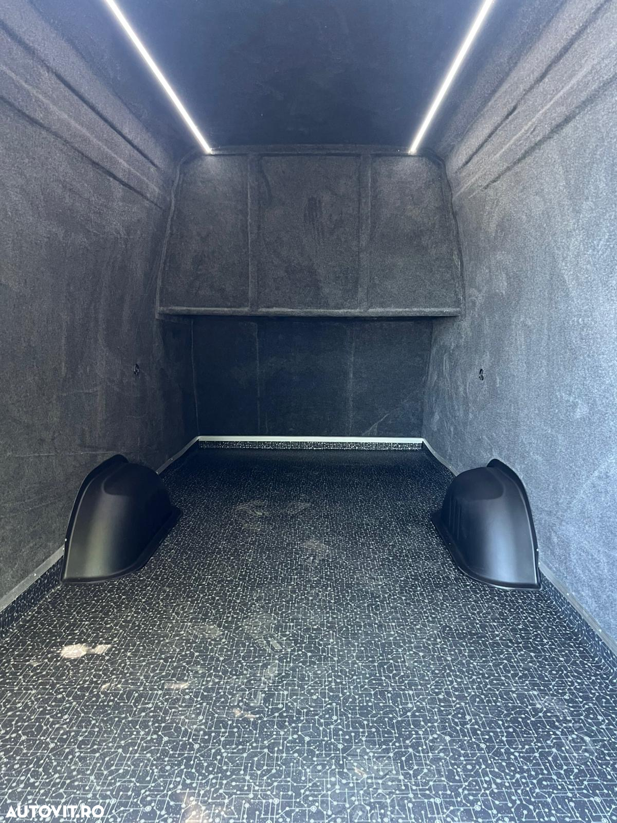 Mercedes-Benz Sprinter - 27