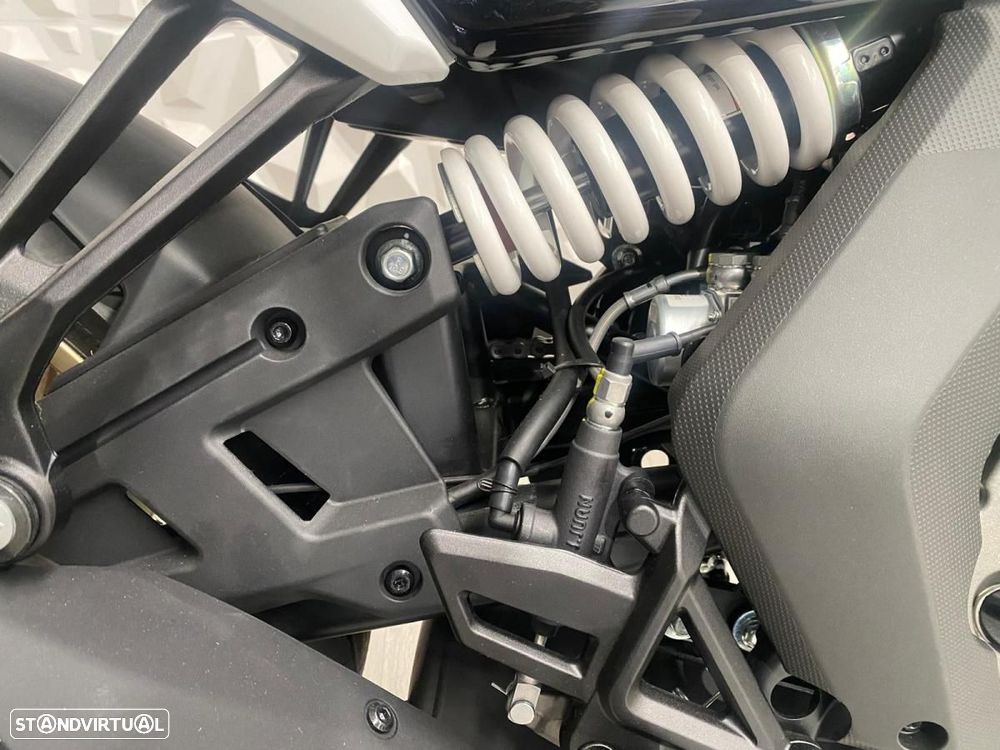 CF Moto 650GT - 5