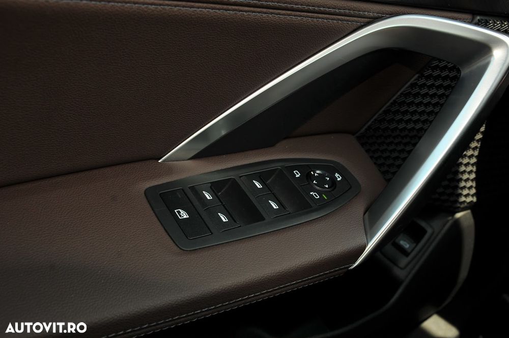BMW X1 sDrive18d AT - 24
