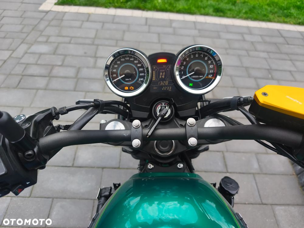 Kawasaki Z 650 RS - 18