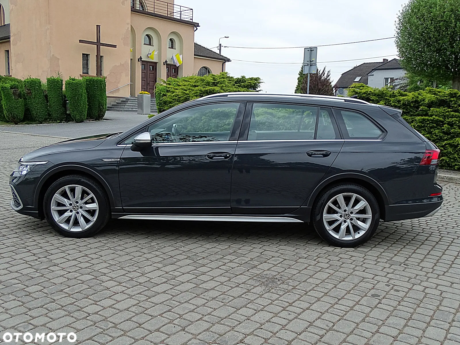 Volkswagen Golf Variant 2.0 TDI 4Motion SCR DSG Alltrack - 9