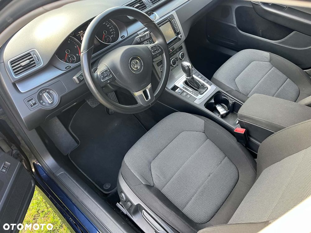 Volkswagen Passat 2.0 TDI DSG BlueMotion Technology Highline - 34