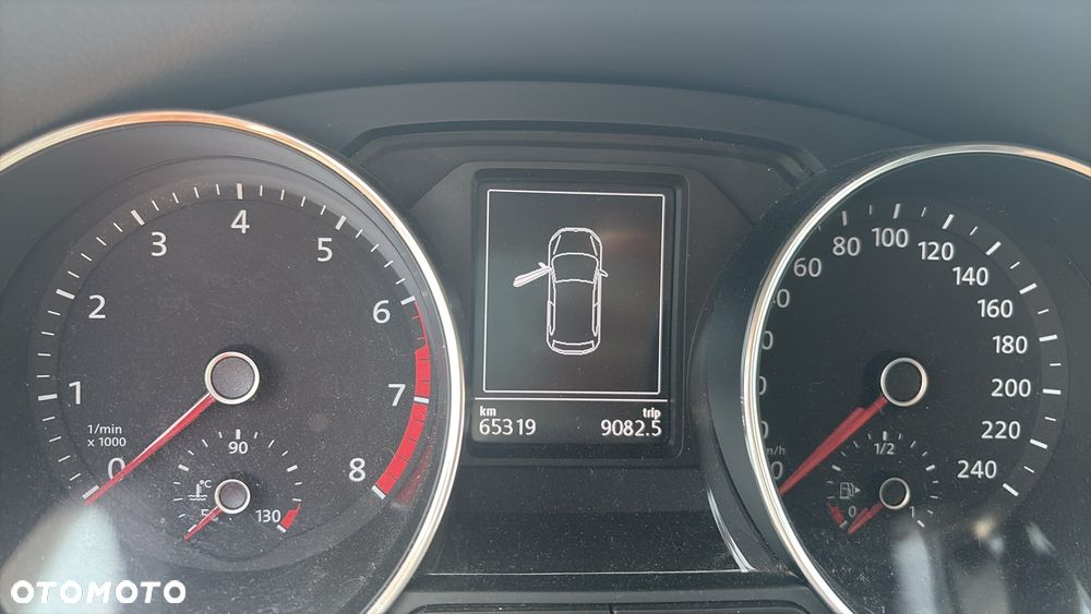 Volkswagen Polo 1.2 TSI Blue Motion Technology Allstar - 9